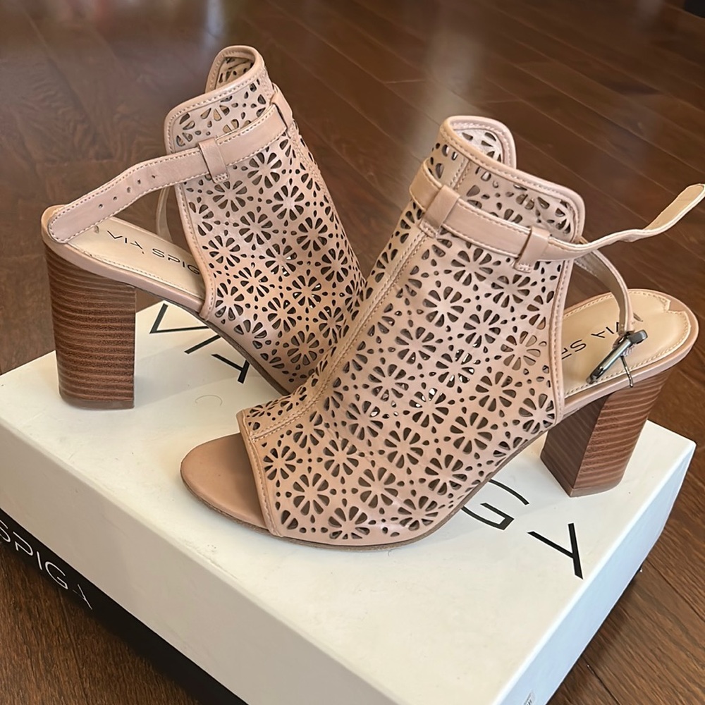Via Spiga v-Fleura Blush 8.5